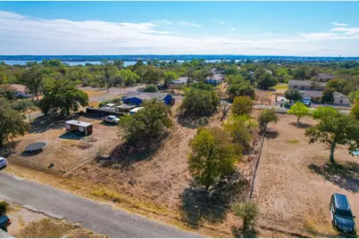 338 E Sweetbriar Drive, Marble Falls, TX 78654 - Photo 20