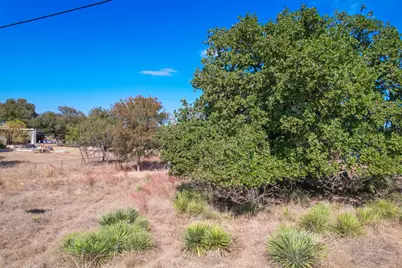 338 E Sweetbriar Drive, Marble Falls, TX 78654 - Photo 18