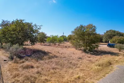338 E Sweetbriar Drive, Marble Falls, TX 78654 - Photo 14