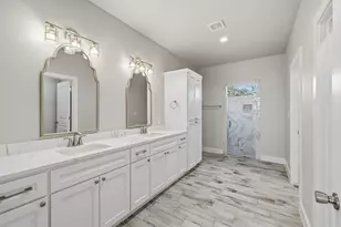 718 Emory Dr, Fredericksburg, TX 78624 - Photo 16