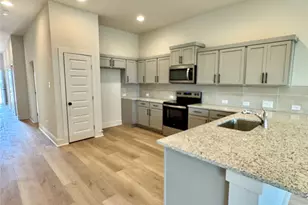 100 Zayd Ct, Jarrell, TX 76537 - Photo 18