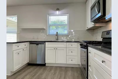 1605 Sweetbriar Avenue, Austin, TX 78723 - Photo 6