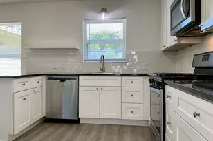 1605 Sweetbriar Ave, Austin, TX 78723 - Photo 6
