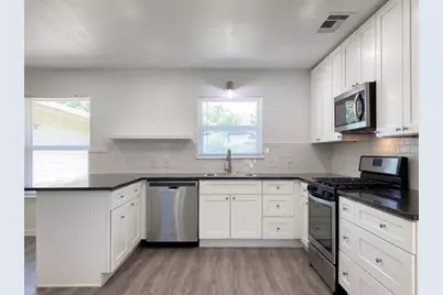1605 Sweetbriar Avenue, Austin, TX 78723 - Photo 4