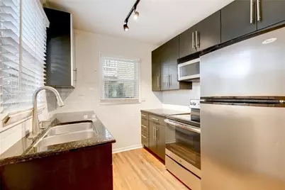 1110 W 22nd Street #13a, Austin, TX 78705 - Photo 2