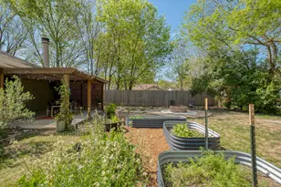 7812 Bixler Dr, Austin, TX 78744 - Photo 18