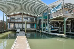 318 W Cotter Ave, Port Aransas, TX 78373 - Photo 10