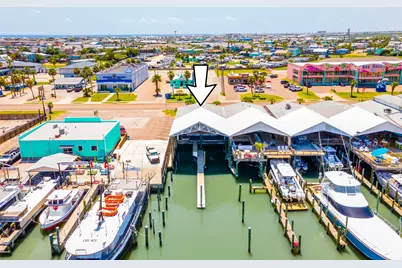 318 W Cotter Avenue #2, Port Aransas, TX 78373 - Photo 2