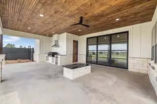 306 Interlaken St, Fredericksburg, TX 78624 - Photo 30