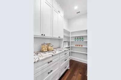 306 Interlaken Street, Fredericksburg, TX 78624 - Photo 8