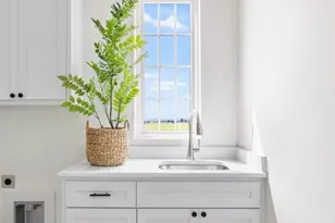 306 Interlaken St, Fredericksburg, TX 78624 - Photo 32