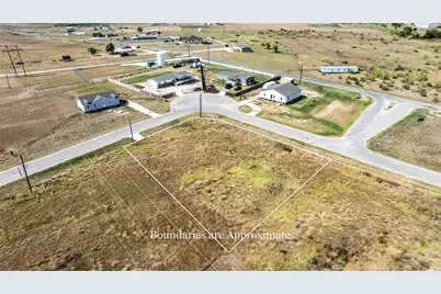 221 Castellana Way, Elgin, TX 78621 - Photo 4