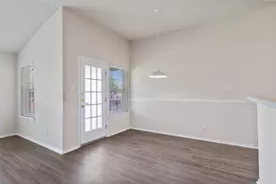 3924 Links Ln, Round Rock, TX 78664 - Photo 10