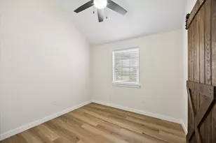 222 Houston Ave, Somerville, TX 77879 - Photo 12