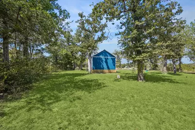 222 Houston Avenue, Somerville, TX 77879 - Photo 18