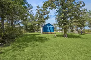 222 Houston Ave, Somerville, TX 77879 - Photo 18