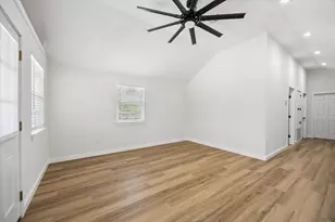 222 Houston Ave, Somerville, TX 77879 - Photo 2