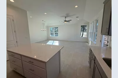 112 Broken Bow Street, Horseshoe Bay, TX 78657 - Photo 6