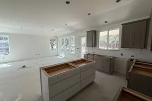 112 Broken Bow St, Horseshoe Bay, TX 78657 - Photo 10