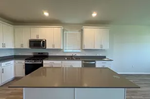 639 Papaya Dr, Buda, TX 78610 - Photo 18