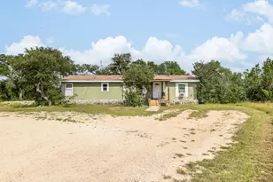 1110 Oakwood Loop, San Marcos, TX 78666 - Photo 24