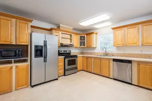 1110 Oakwood Loop, San Marcos, TX 78666 - Photo 6