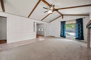 2314 Klattenhoff Dr, Austin, TX 78728 - Photo 4
