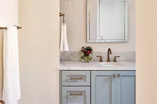 1900 Matthews Dr, Austin, TX 78703 - Photo 10