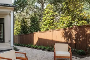 1900 Matthews Dr, Austin, TX 78703 - Photo 30
