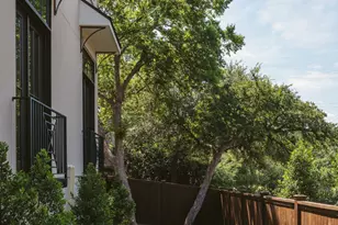 1900 Matthews Dr, Austin, TX 78703 - Photo 8