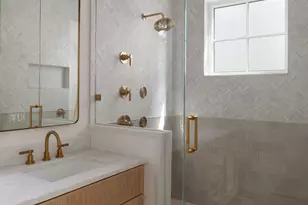 1900 Matthews Dr, Austin, TX 78703 - Photo 12