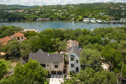 1900 Matthews Drive, Austin, TX 78703 - Photo 4