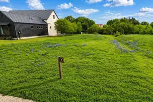 305 Grove Ct, Horseshoe Bay, TX 78657 - Photo 2
