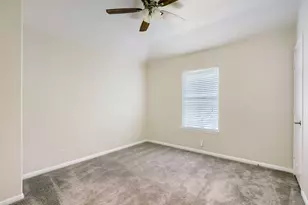 8215 Menlo Park Pl, Round Rock, TX 78681 - Photo 18