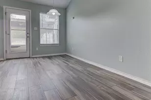 107 W Pauwela Ln, Bastrop, TX 78602 - Photo 6