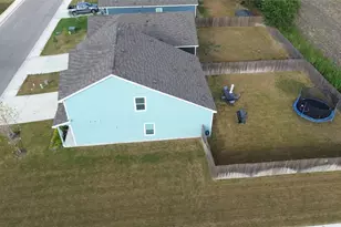 600 Clear Sky Dr, Lockhart, TX 78644 - Photo 4