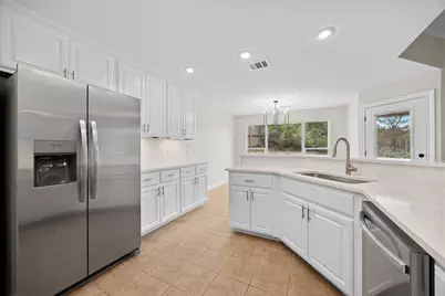 20904 Van Allen Cove, Lago Vista, TX 78645 - Photo 6