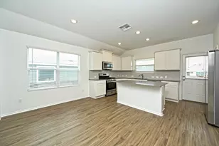 180 Madrid Dr, Kyle, TX 78640 - Photo 10