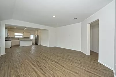 180 Madrid Drive, Kyle, TX 78640 - Photo 6