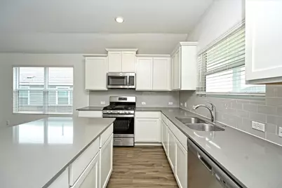 180 Madrid Drive, Kyle, TX 78640 - Photo 12