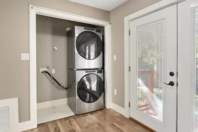 1204 Eleanor Street, Austin, TX 78721 - Photo 14