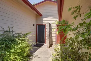 410 Vista W Ct, Bastrop, TX 78602 - Photo 1