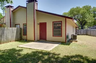 410 Vista W Ct, Bastrop, TX 78602 - Photo 14