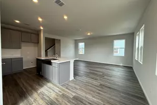 108 Cherry Blossom Ln, Taylor, TX 76574 - Photo 4