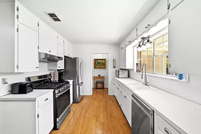 2104 Lanier Drive, Austin, TX 78757 - Photo 10