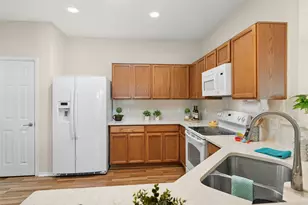 104 Honey Creek Trail, Georgetown, TX 78633 - Photo 12