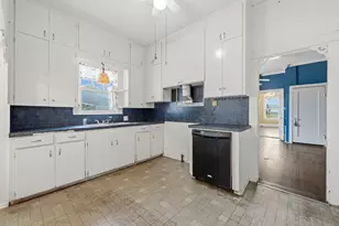 619 W Bell Ave, Rockdale, TX 76567 - Photo 8