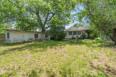 619 W Bell Avenue, Rockdale, TX 76567 - Photo 40