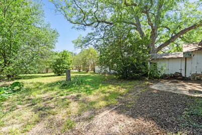 619 W Bell Avenue, Rockdale, TX 76567 - Photo 38