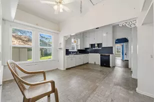 619 W Bell Ave, Rockdale, TX 76567 - Photo 10